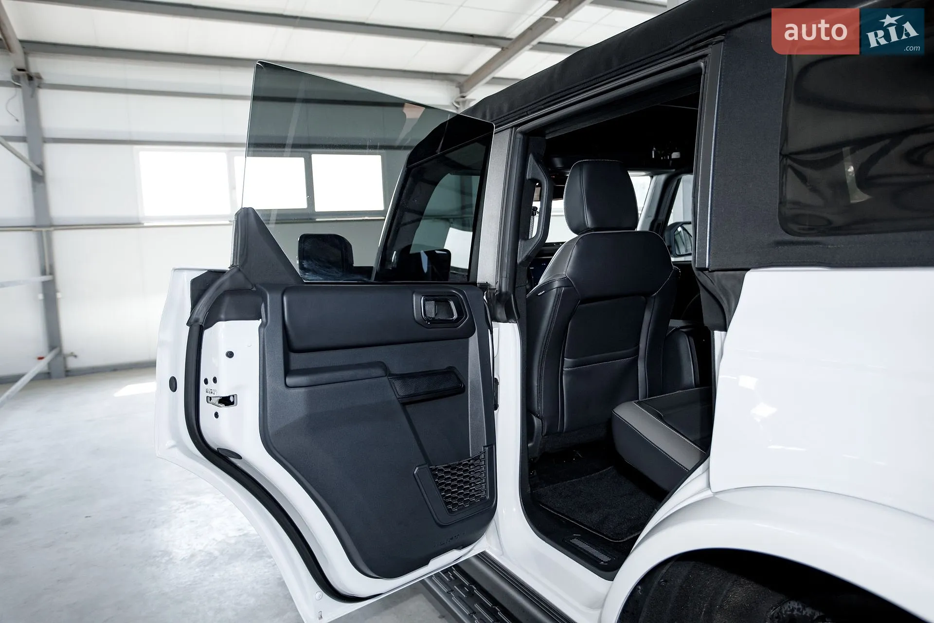 2025 Ford Bronco - мініатюра 37