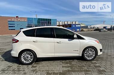 Седан Ford C-Max 2017 в 