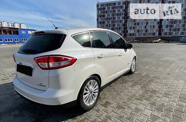 Седан Ford C-Max 2017 в 