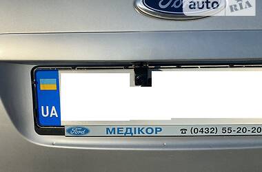 Хэтчбек Ford C-Max 2010 в 