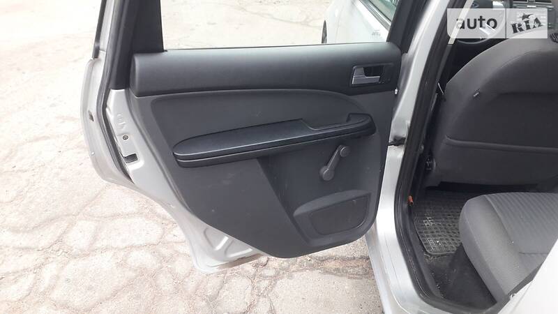 Минивэн Ford C-Max 2007 в Коростене