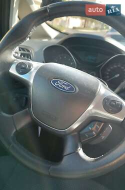 Хетчбек Ford C-Max 2012 в 