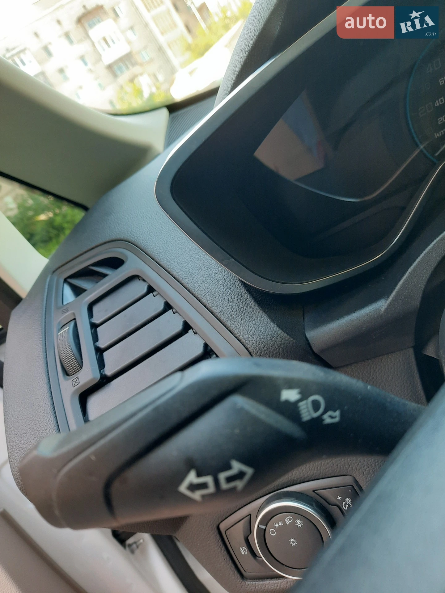 2016 Ford C-MAX - мініатюра 25