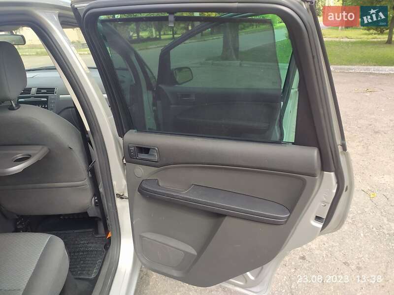 Минивэн Ford C-Max 2005 в Кременчуге
