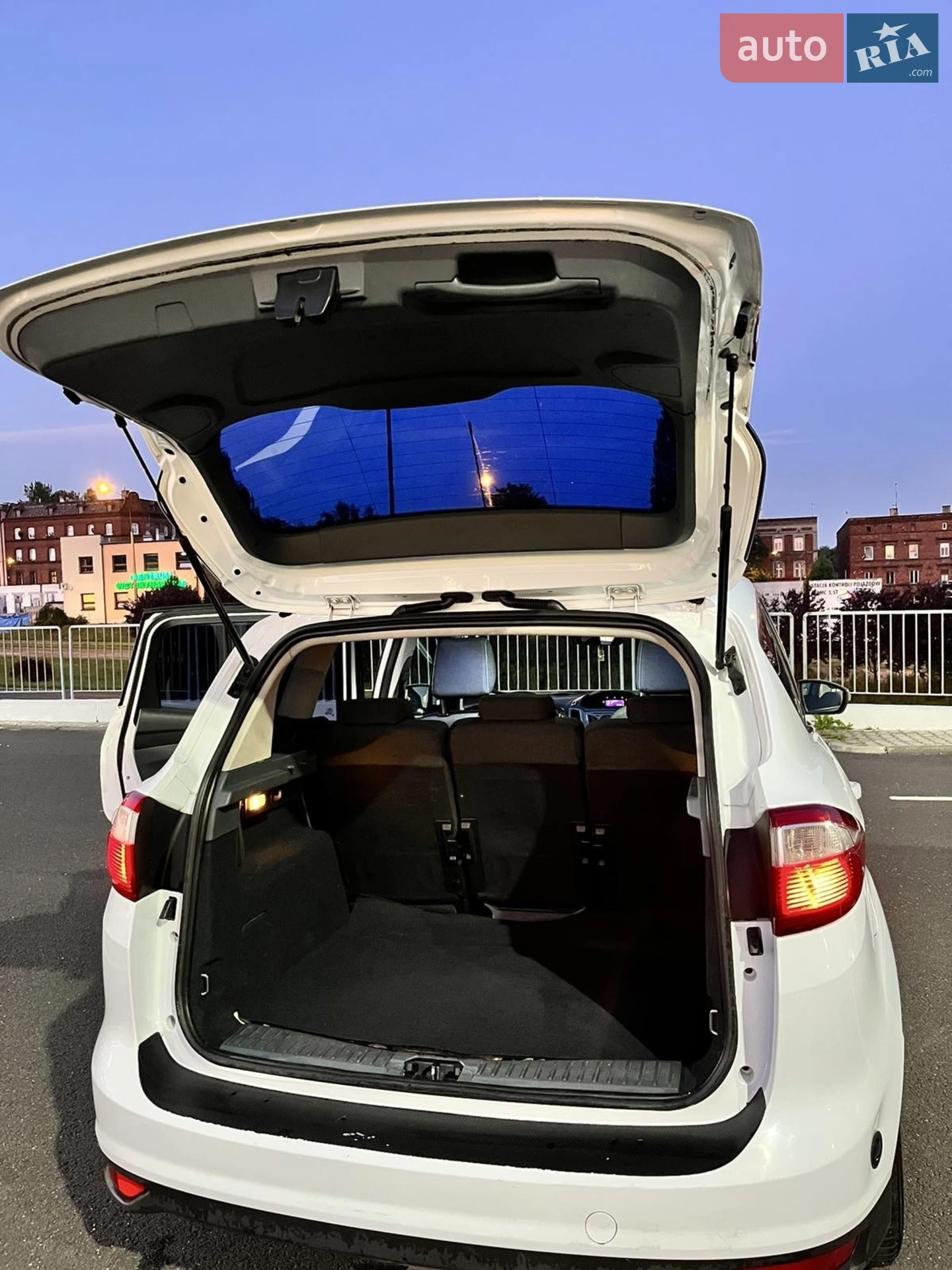 2010 Ford C-MAX - мініатюра 36