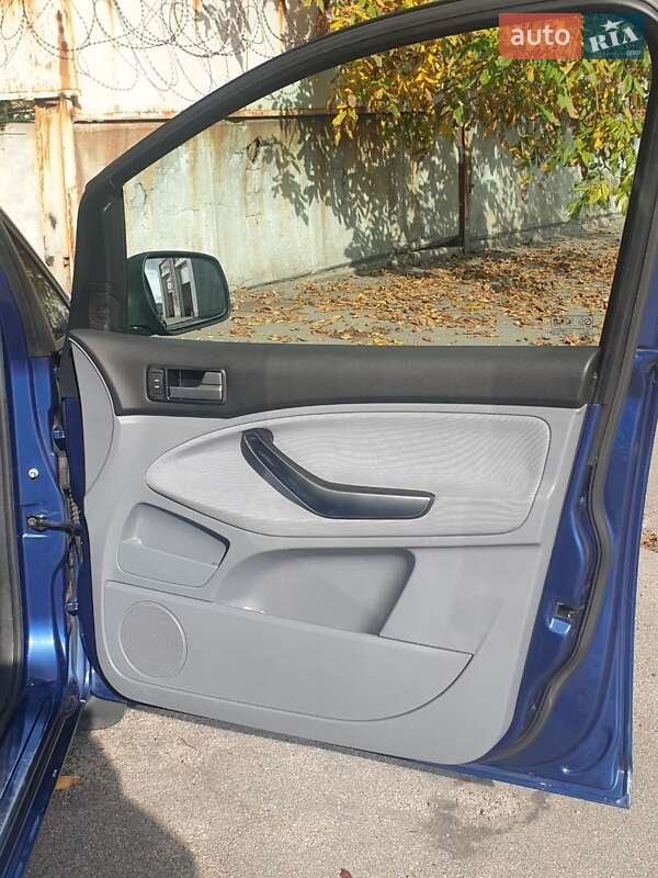 Мінівен Ford C-Max 2010 в Запоріжжі