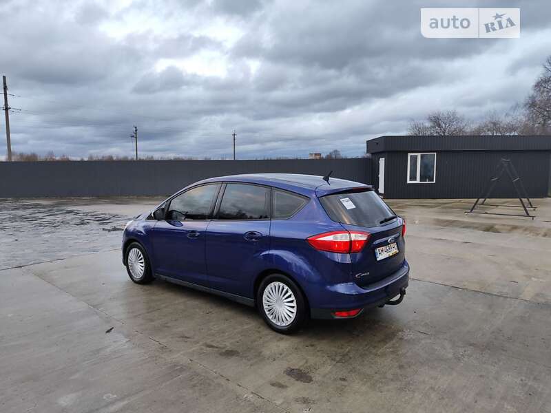 Минивэн Ford C-Max 2014 в Пулинах