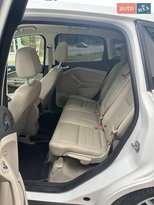 Минивэн Ford C-Max 2016 в Львове