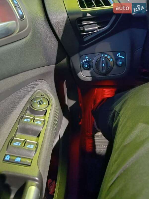 Мінівен Ford C-Max 2016 в Києві