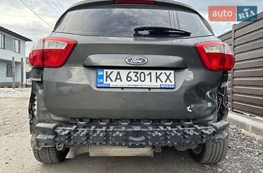 Минивэн Ford C-Max 2015 в Вишневом
