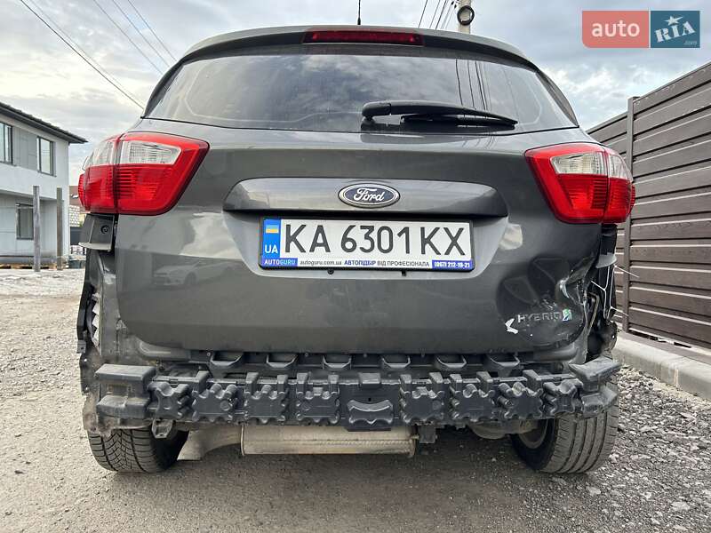 Минивэн Ford C-Max 2015 в Вишневом