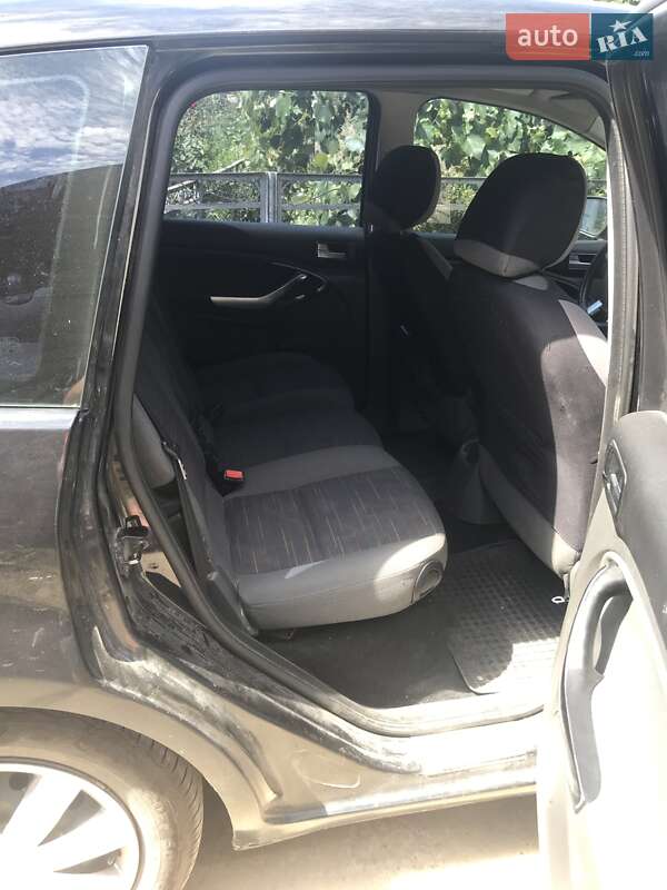 Минивэн Ford C-Max 2010 в Новоднестровске