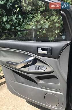 Минивэн Ford C-Max 2010 в Новоднестровске