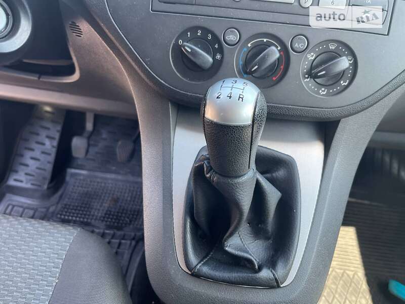 Мінівен Ford C-Max 2005 в Вінниці фото 18 Мінівен Ford C-Max 2005 в Вінниці