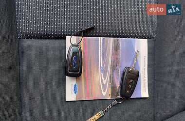 Минивэн Ford C-Max 2015 в 