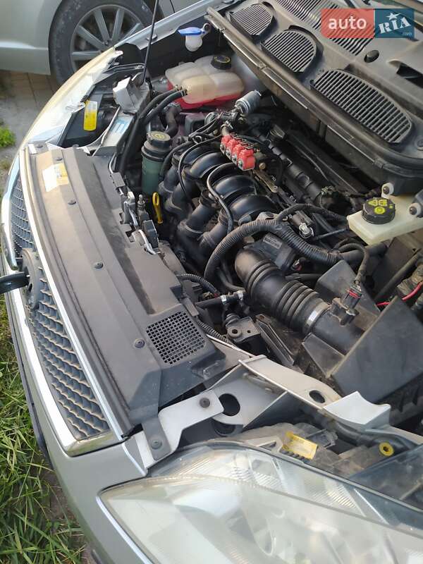 Мінівен Ford C-Max 2006 в Рівному