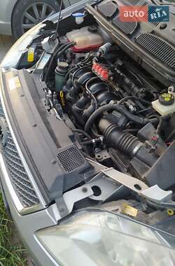 Мінівен Ford C-Max 2006 в 