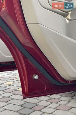 Мінівен Ford C-Max 2013 в 
