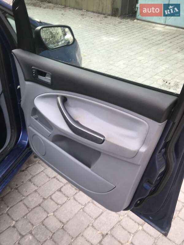 Минивэн Ford C-Max 2008 в Львове