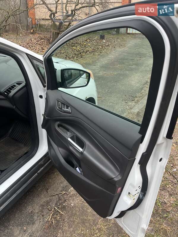 Минивэн Ford C-Max 2015 в Киеве фото 12 Минивэн Ford C-Max 2015 в Киеве