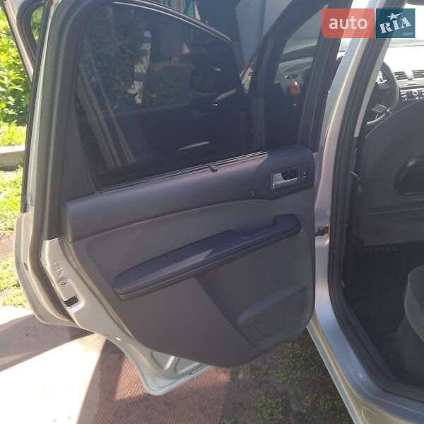 Минивэн Ford C-Max 2006 в Ромнах