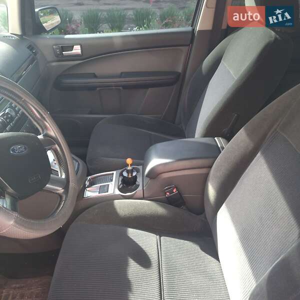 Минивэн Ford C-Max 2006 в Ромнах