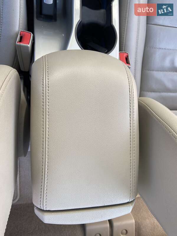 Минивэн Ford C-Max 2013 в Луцке