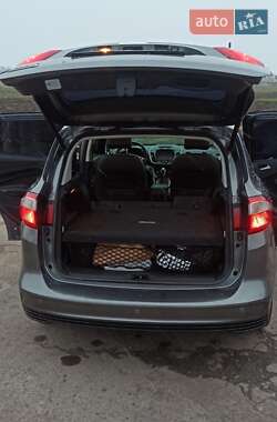 Мінівен Ford C-Max 2013 в 