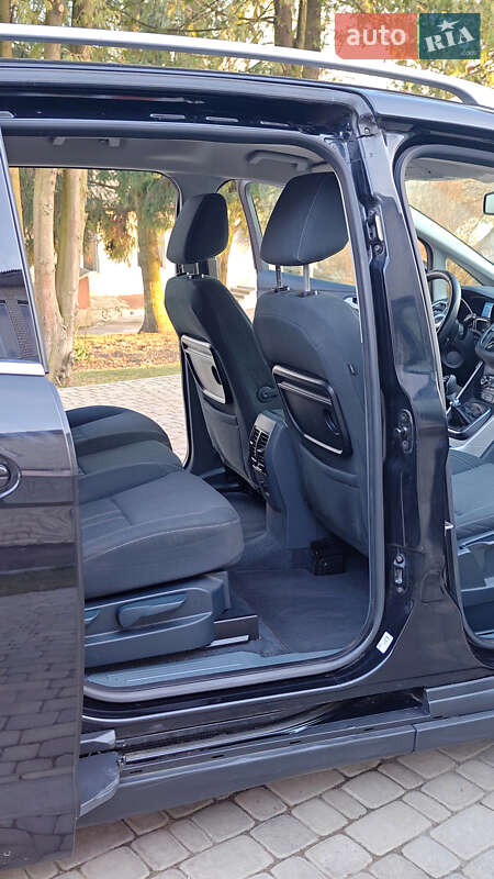 Минивэн Ford C-Max 2011 в Луцке