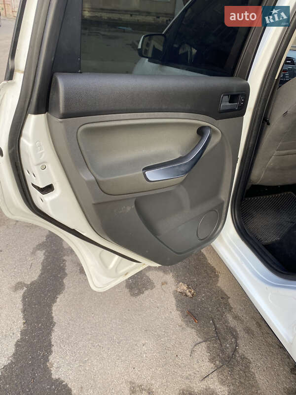 Мінівен Ford C-Max 2010 в Тернополі фото 30 Мінівен Ford C-Max 2010 в Тернополі