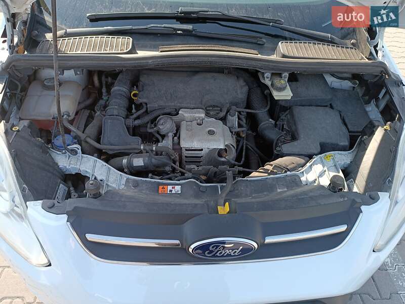 Минивэн Ford C-Max 2013 в Киеве
