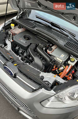 Минивэн Ford C-Max 2016 в 