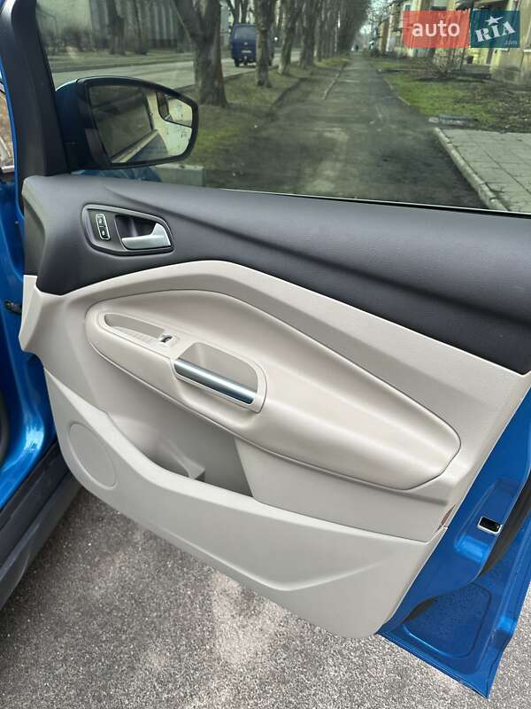 Минивэн Ford C-Max 2015 в Каменском