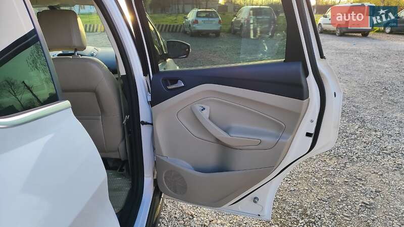 Мінівен Ford C-Max 2015 в Чернівцях