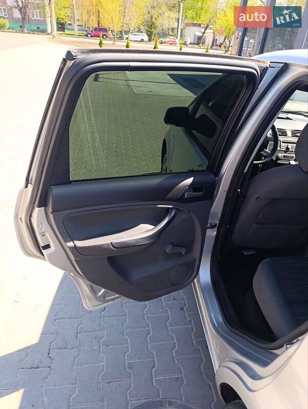 Мінівен Ford C-Max 2010 в Житомирі