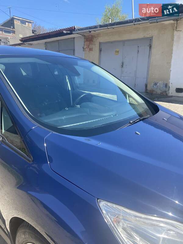 Мінівен Ford C-Max 2013 в Чернівцях