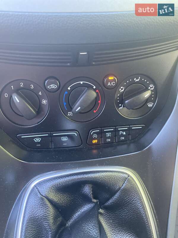 Мінівен Ford C-Max 2013 в Чернівцях