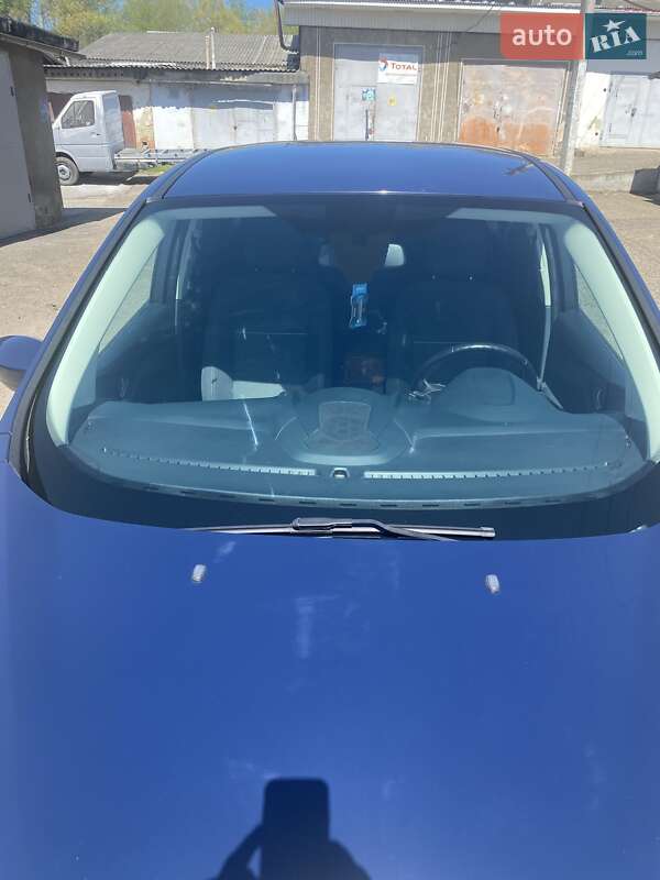 Мінівен Ford C-Max 2013 в Чернівцях