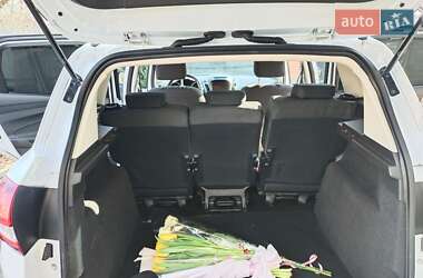 Минивэн Ford C-Max 2016 в 