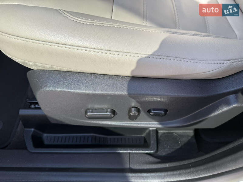 Минивэн Ford C-Max 2018 в Ровно