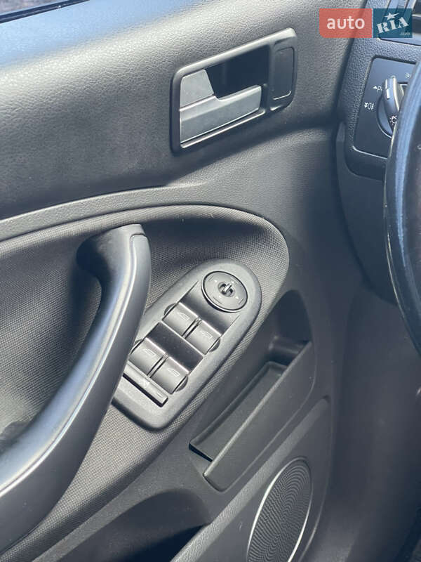 Мінівен Ford C-Max 2010 в Кам'янському