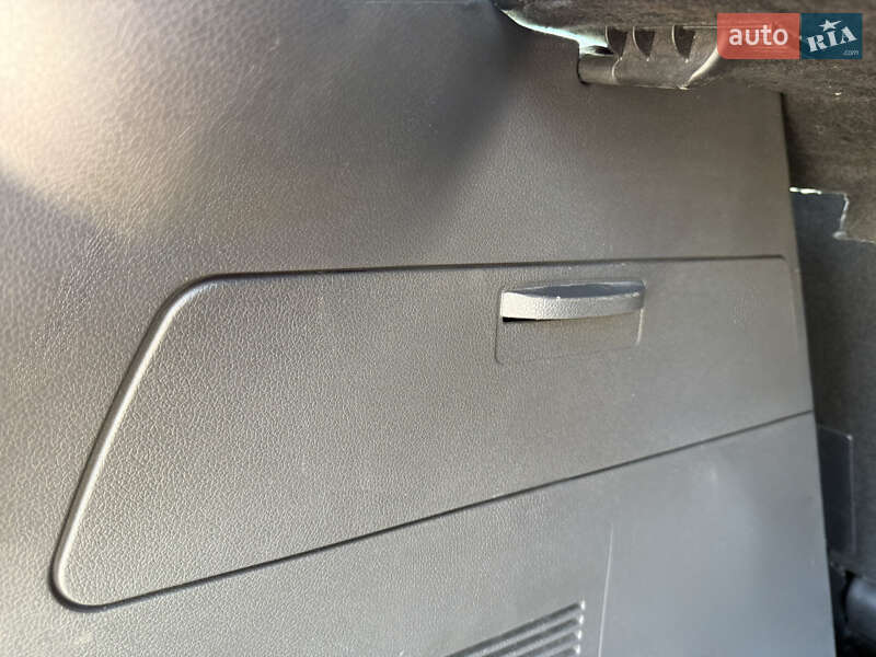 Минивэн Ford C-Max 2009 в Умани фото 100 Минивэн Ford C-Max 2009 в Умани