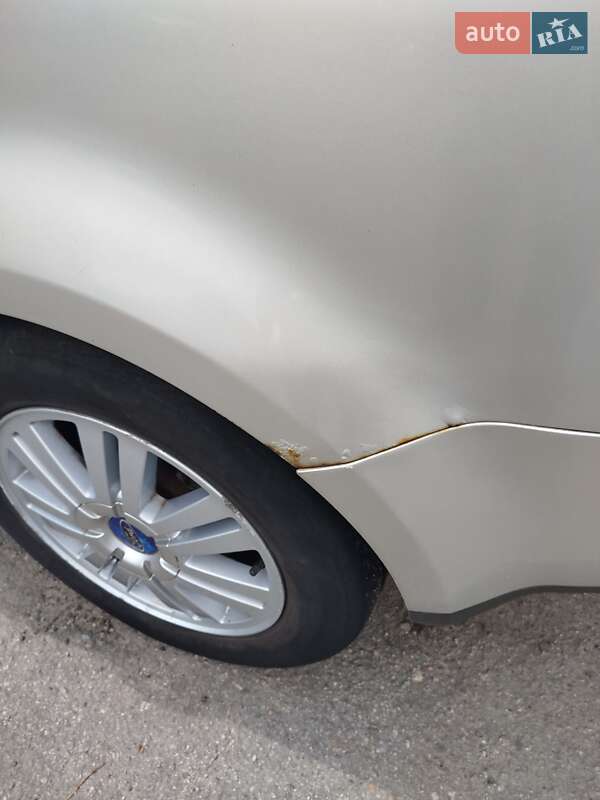 Мінівен Ford C-Max 2004 в Запоріжжі
