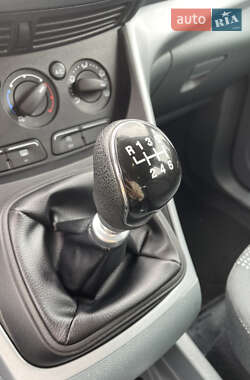 Минивэн Ford C-Max 2011 в 