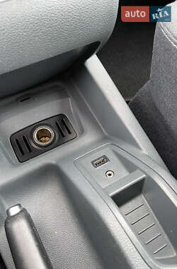 Минивэн Ford C-Max 2011 в 