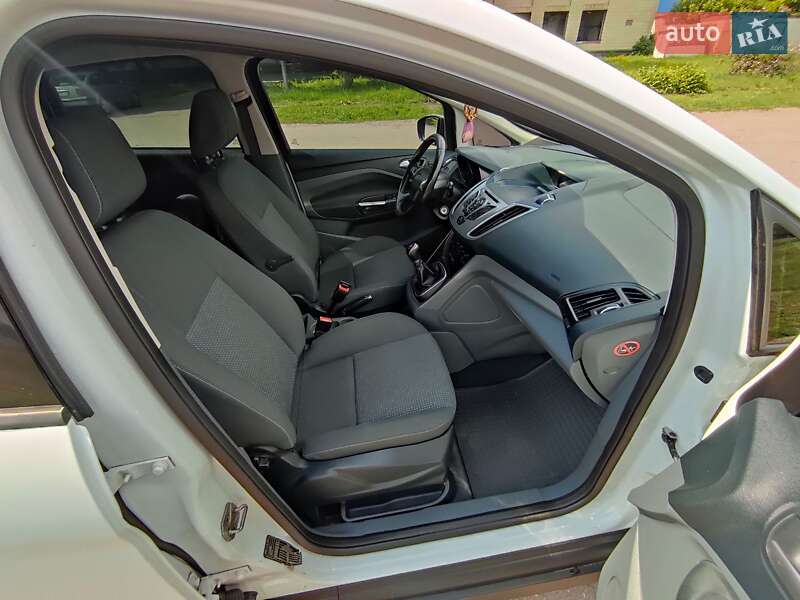 Минивэн Ford C-Max 2012 в Ромнах