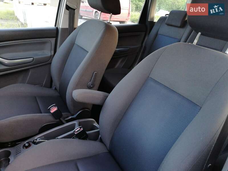 Мінівен Ford C-Max 2010 в Рівному