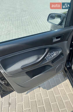 Минивэн Ford C-Max 2009 в 