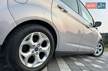 Минивэн Ford C-Max 2012 в 