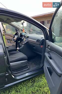 Минивэн Ford C-Max 2005 в 